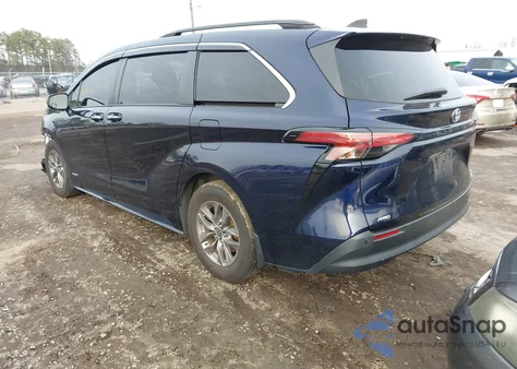 2021 Toyota Sienna Xle z USA, uszkodzony, nr VIN 5TDJSKFC1MS022314